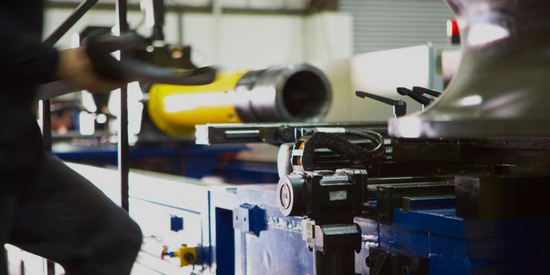 What should the pipe bending machine pay attention to when adding lubricating oil?